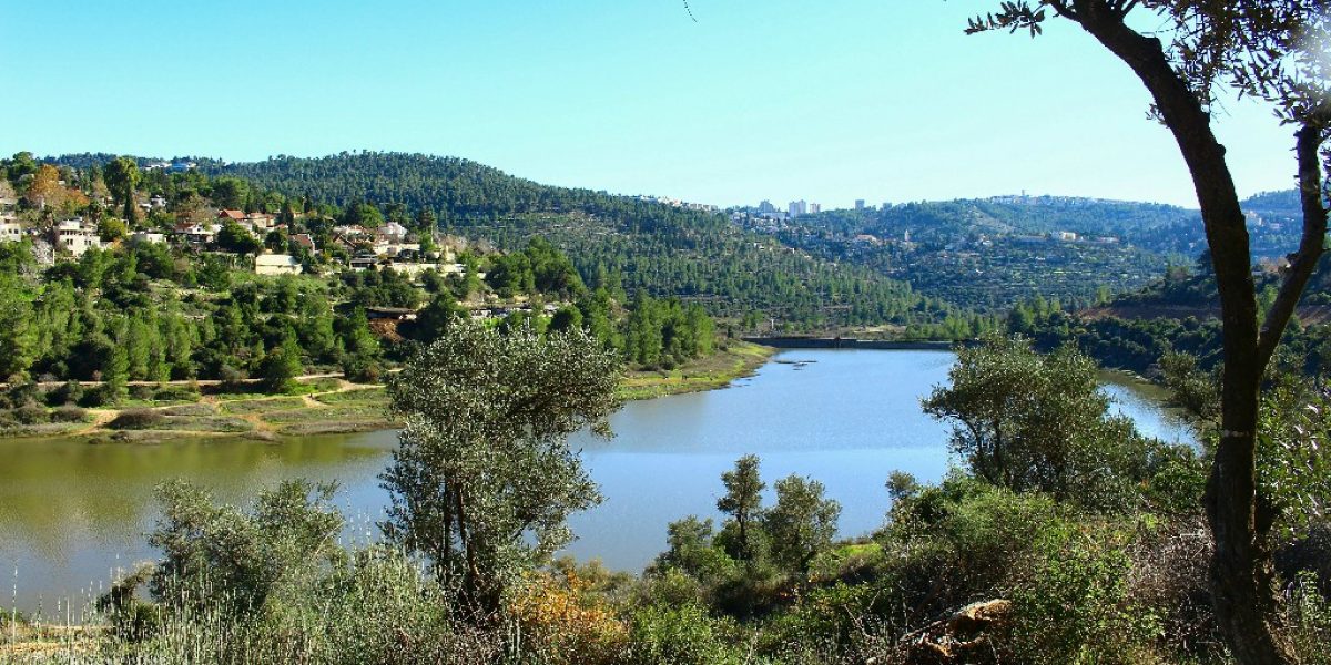אגם בית זית