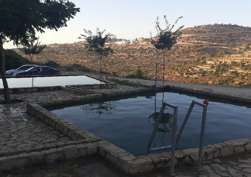 מעיין עטרת